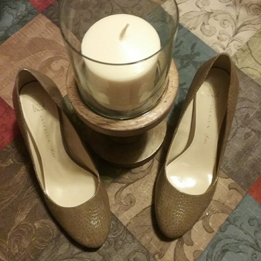 Anne Klein pumps